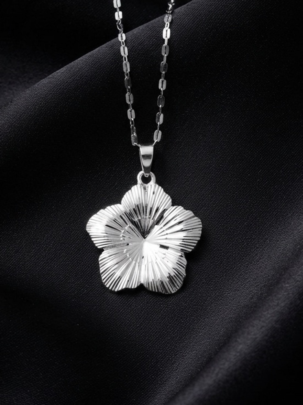 Mint & Lily Pressed Birth Flower Necklace
